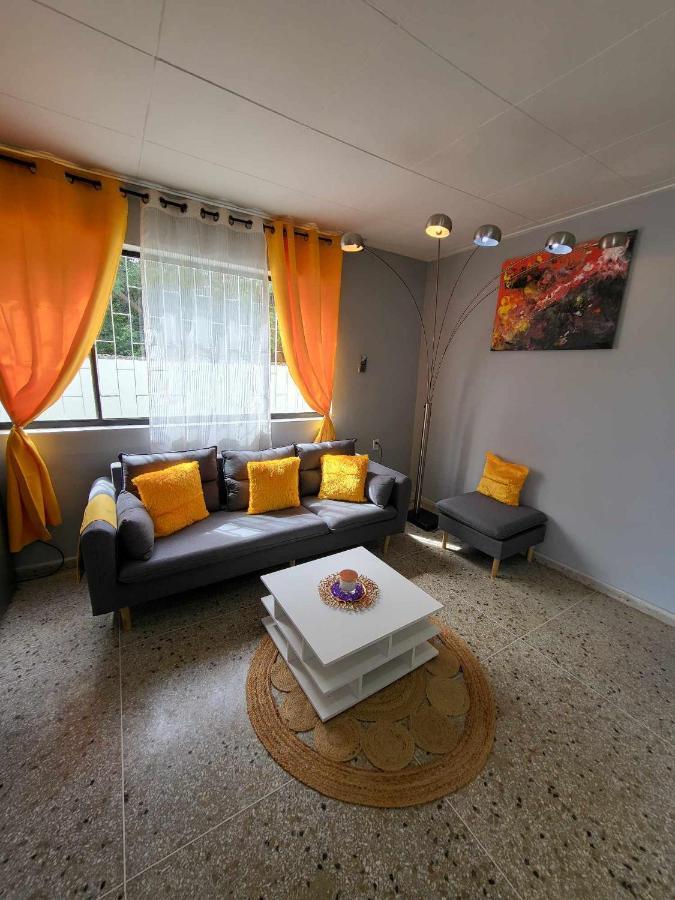 Welcome To Our Cozy Apartment! ウィレムスタッド エクステリア 写真